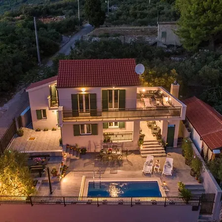 Villa Unique